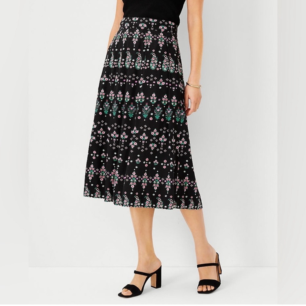 🖤🖤Ann Taylor Size 0 Floral A-Line Skirt🖤🖤